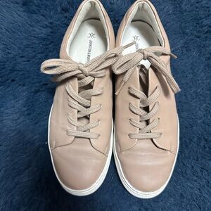 Johnston & Murphy Callie Lace-To-Toe in Sand Glove Leather